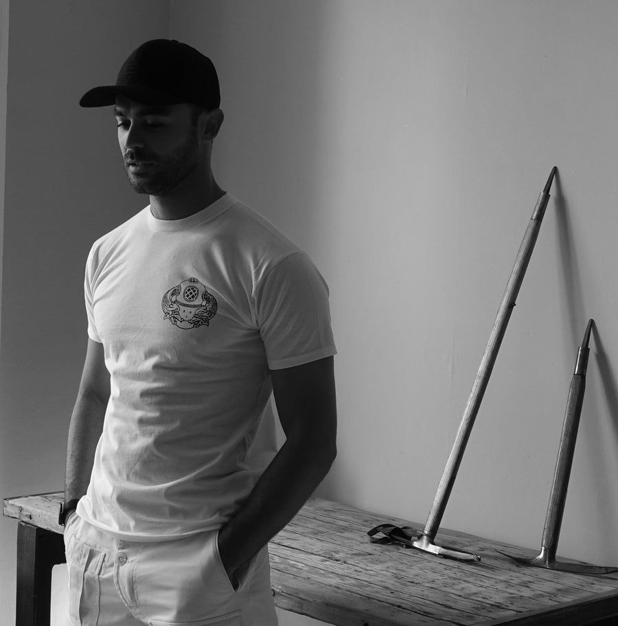 WHITE N.S.C LOGO TEE